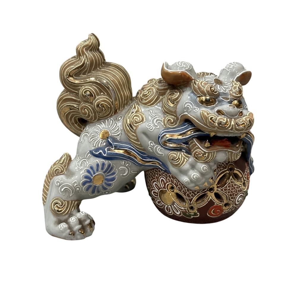 Foo Dog Ornate Hand Painted & Gilded Komainu‎ Signed Collectible Gold BEAUTIFUL